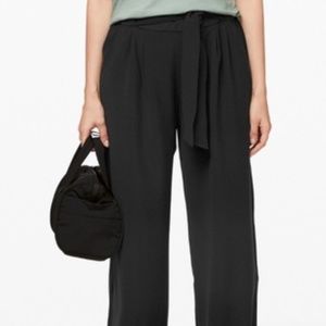 Lululemon High Waist Wide Leg Noir Pant 4 RARE